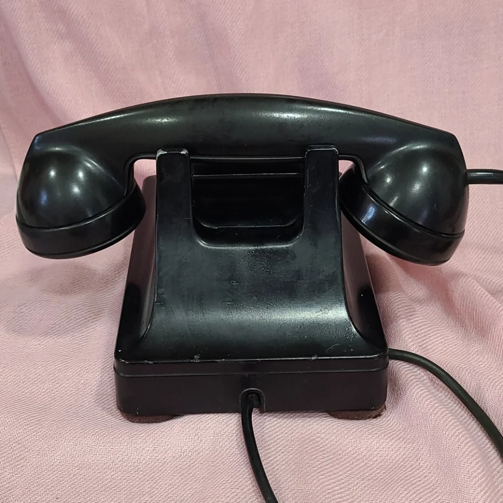 Vintage Rotary Dial Desk Phone